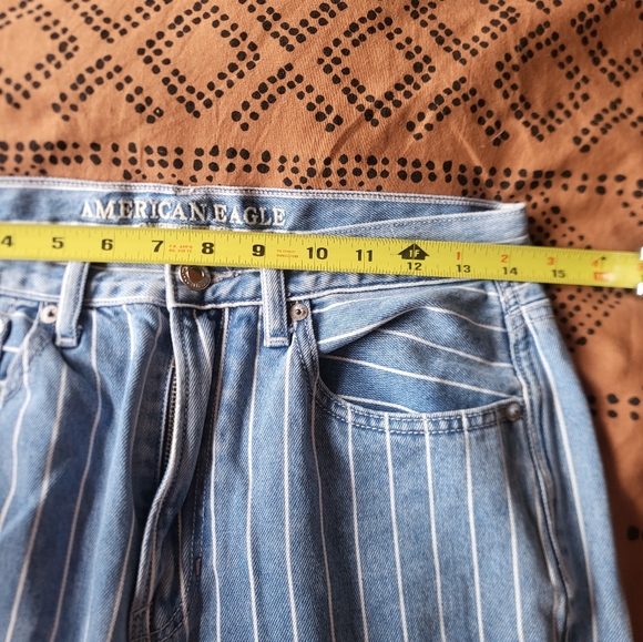 American Eagle Mom Jeans Pin Stripe Conductor 100% Denim High Rise 6 Women - Picture 8 of 10